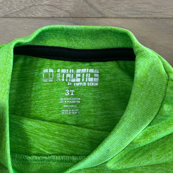 EUC 5 Boys 3T T Shirts - Picture 10 of 10